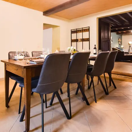 Cosy Holiday In With Terrace *